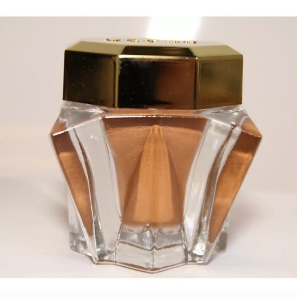 Stila Lingerie Souffle Skin Perfecting Color 1.0 fl oz Shade 7.0 NIB - Picture 2 of 3